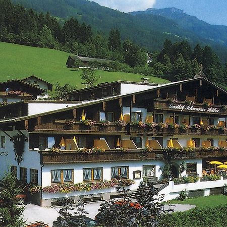 Hotel Schwarzer Adler Hippach Exterior foto